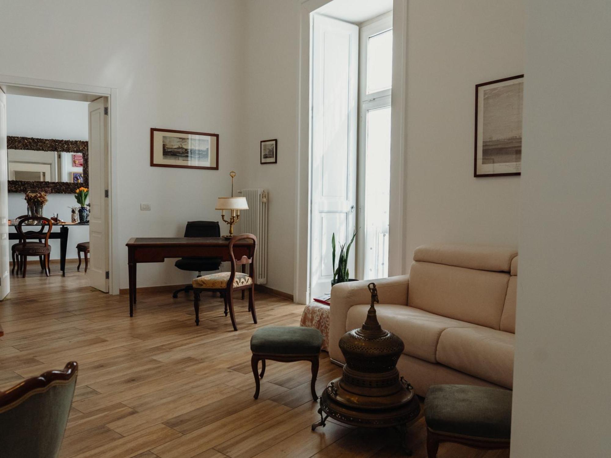 Lo Specchio Dei Papiri Bed & Breakfast Napoli Dış mekan fotoğraf