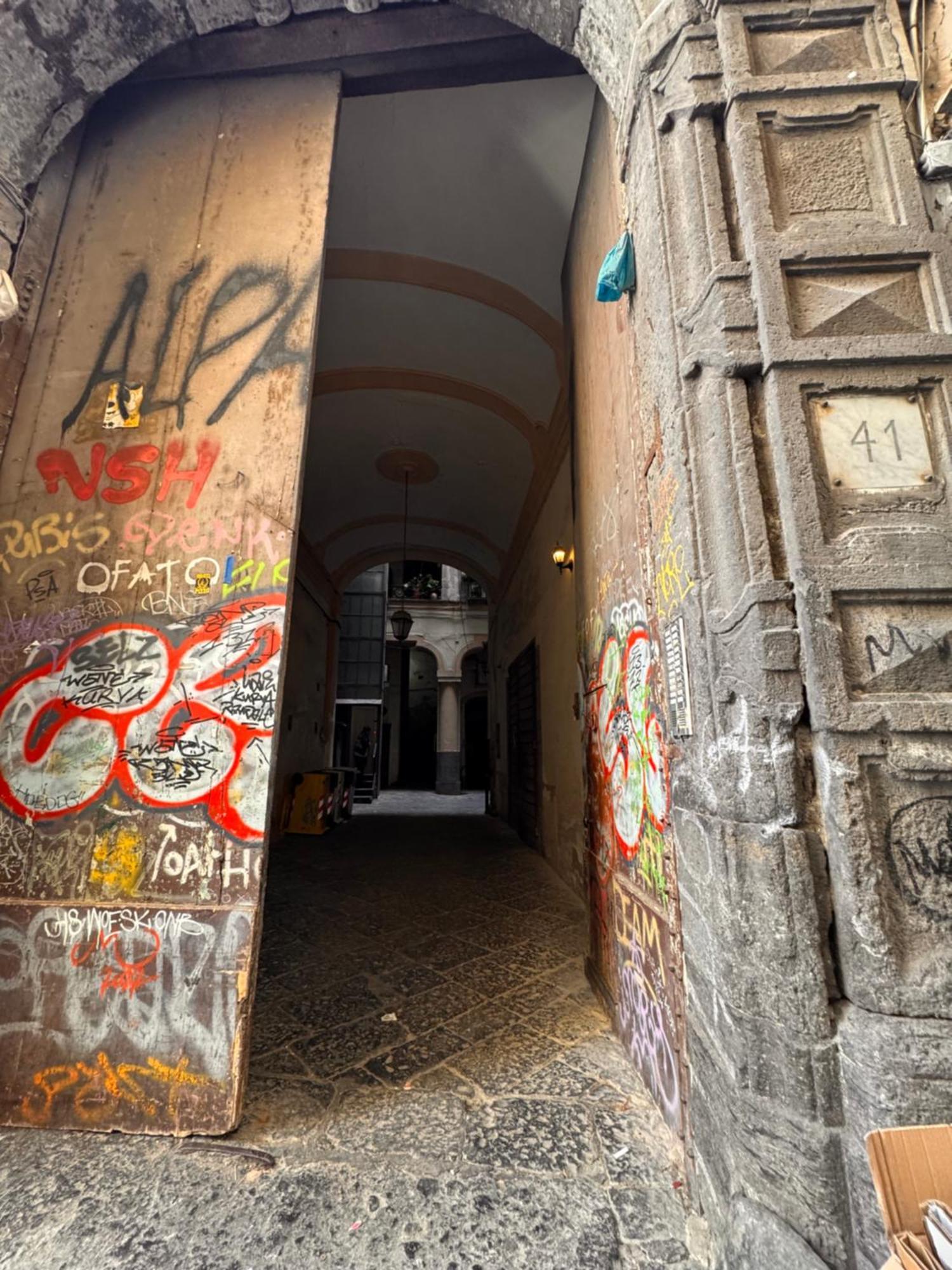 Lo Specchio Dei Papiri Bed & Breakfast Napoli Dış mekan fotoğraf